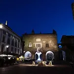Great Escapes Piazza Vecchia *